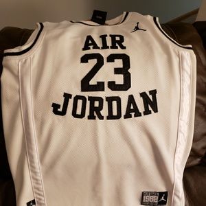 White boys Jordan Jersey medium 10-12
